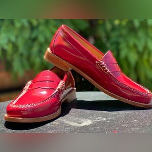 G. H. Bass & Co. Weejuns Whitney Patent leather loafers 6.5